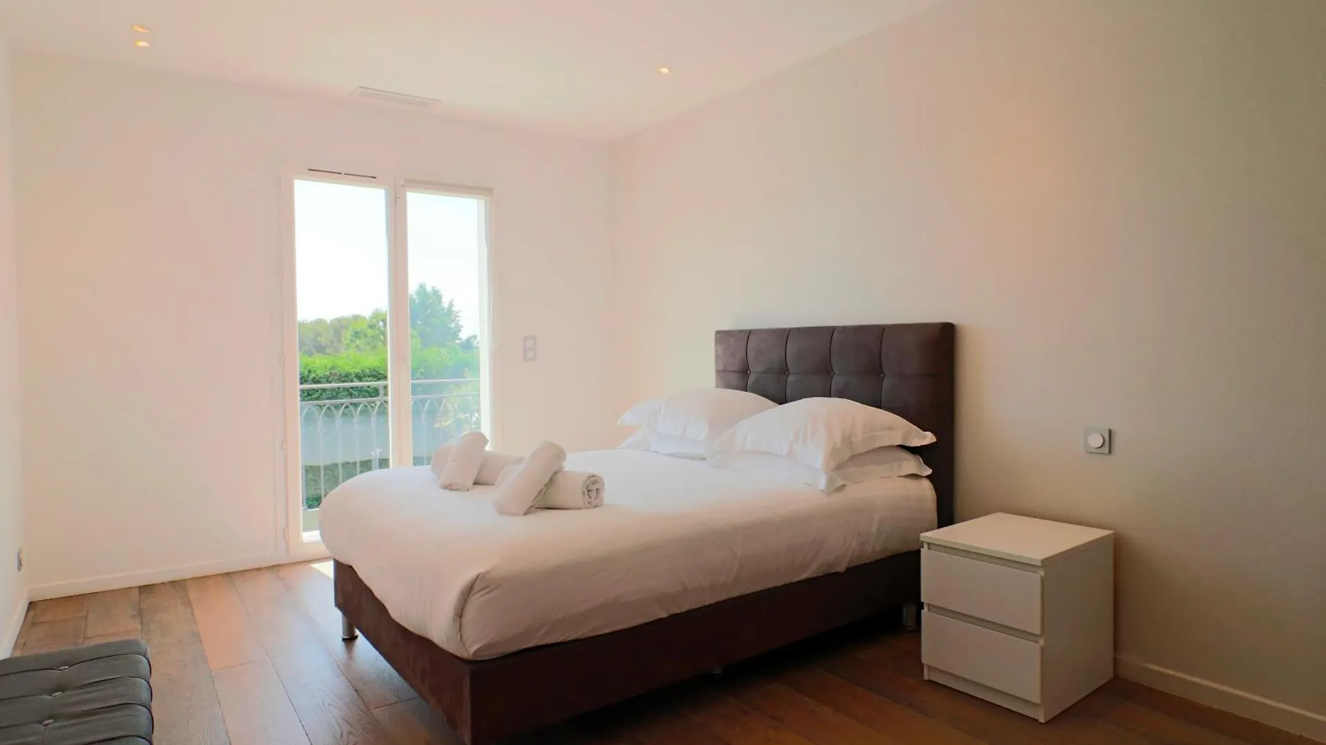Villa Rose Antibes 0*,  France
